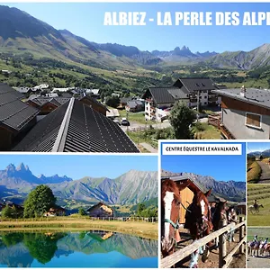 - Du Hameau Des Aiguilles Albiez-Montrond